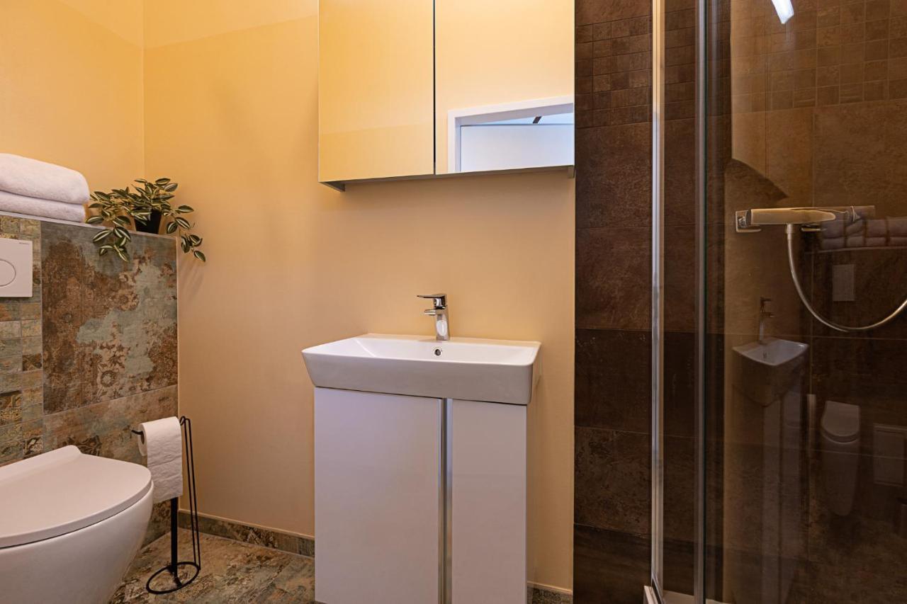 Fabric Apartments Dettingen an der Erms Ngoại thất bức ảnh